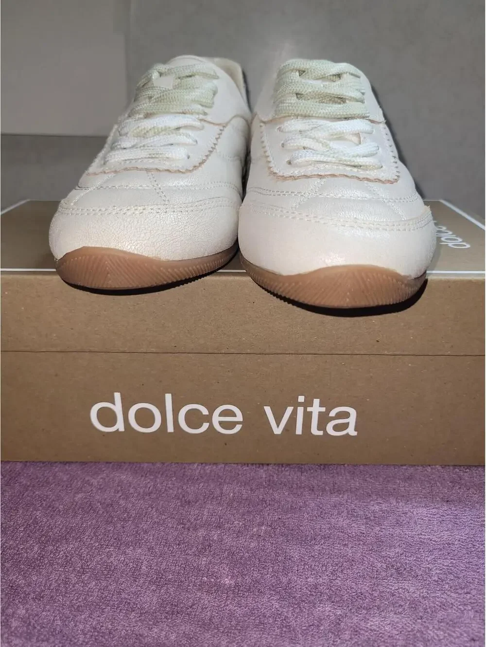 Dolce Vita Women’s Laini Off Whitecrackled Leather Sz 7.5 Med NWBox MSRP $140